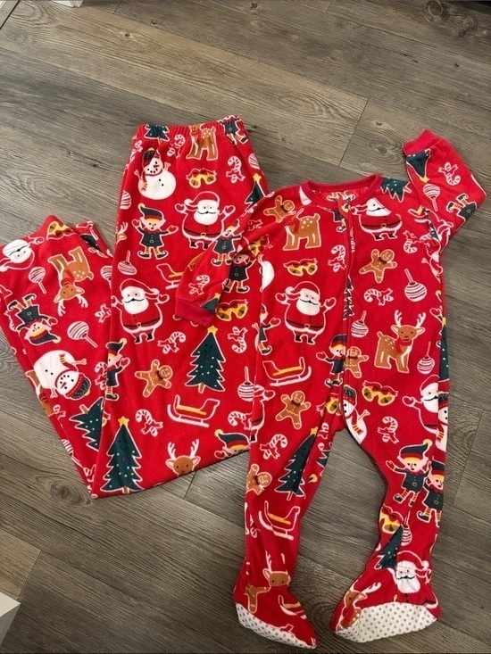 The Children's Place Other - The Children's Place Fleece Matching Pajamas. Unisex M/18-24m. Like New❤️💚